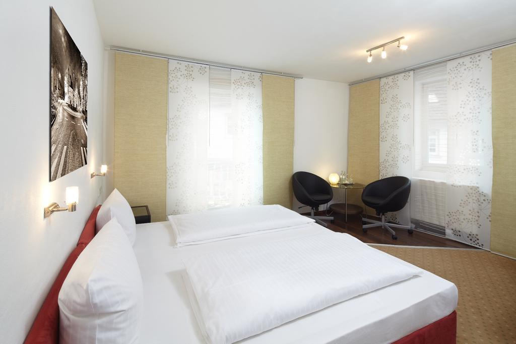 Zur Post Hotel 3*